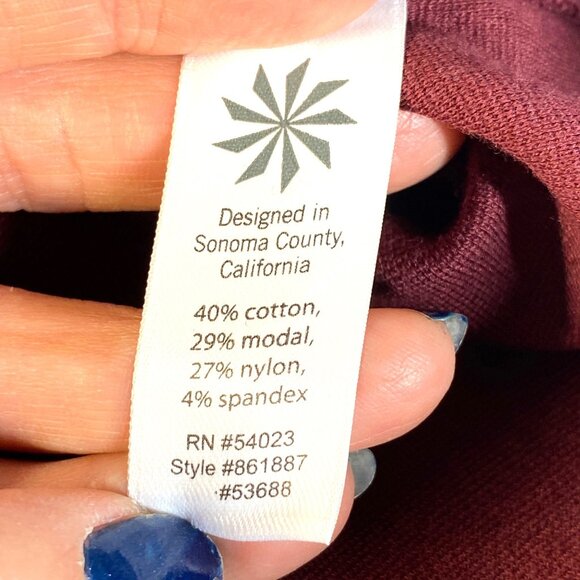 Athleta Womens Burgundy red Textured above knee Skirt Size 8 stretch comfy - Picture 5 of 6